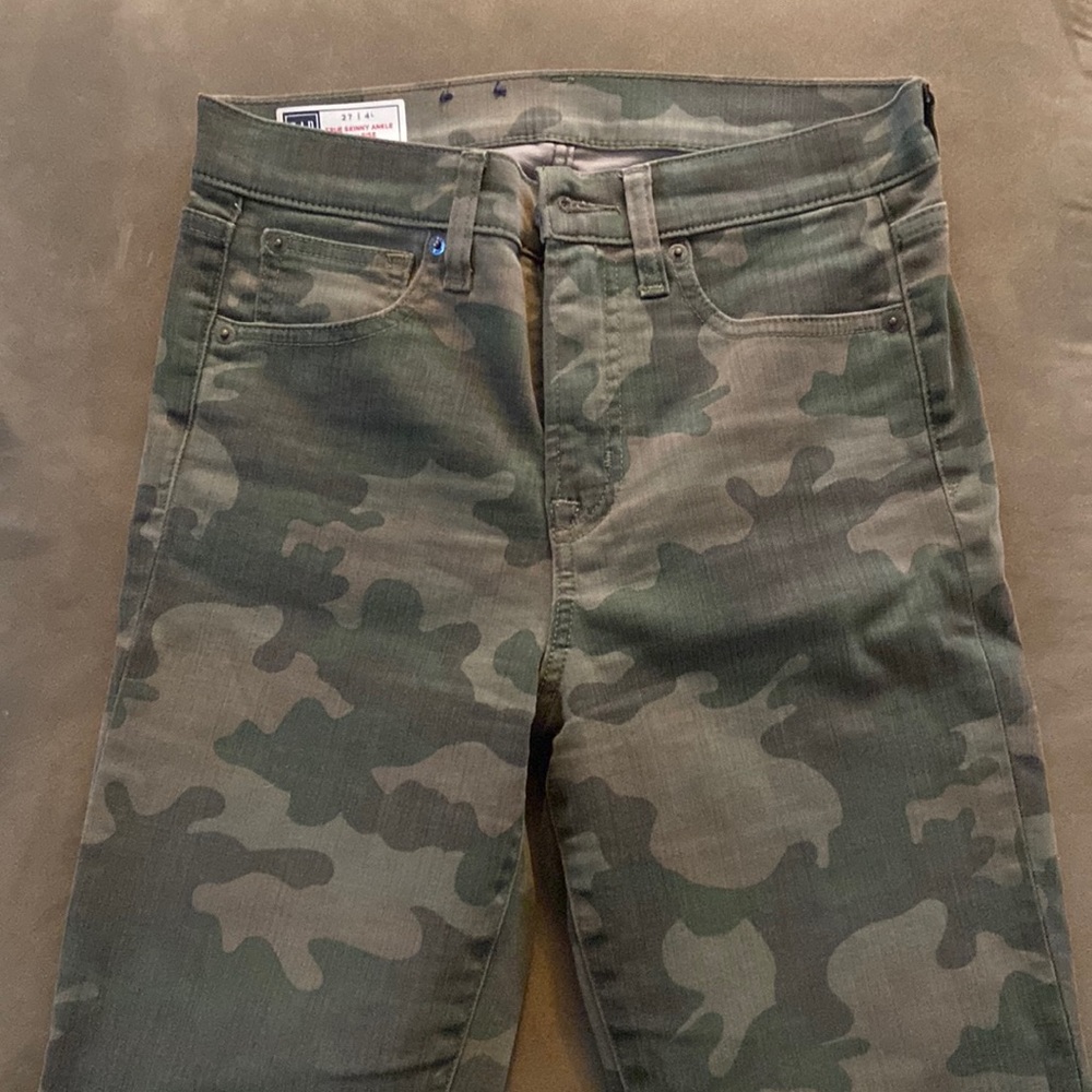 Gap- Camouflage Skinny Jeans